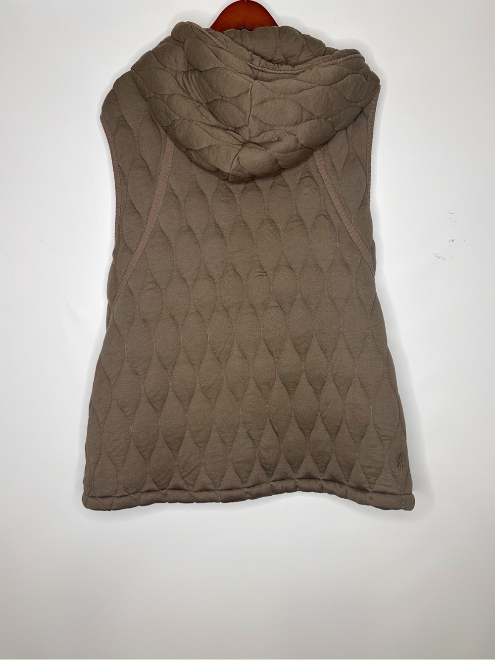 Free People Dream Big Quilted Hooded Zip-Front Vest in Taupe Size XL - Picture 3 of 6